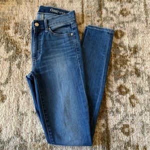 Gap Resolution True Skinny, Size 25R